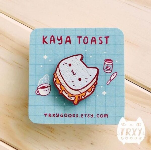 LMP (11) : พินขนมปัง KAYA TOAST – พินขนมปังสอดไส้กะทิบนการ์ดสีฟ้า