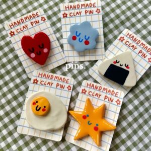 LMP (8) : พิน Handmade Clay Star & Friends – พินดินปั้นรูปดาว หัวใจ และหน้ายิ้ม